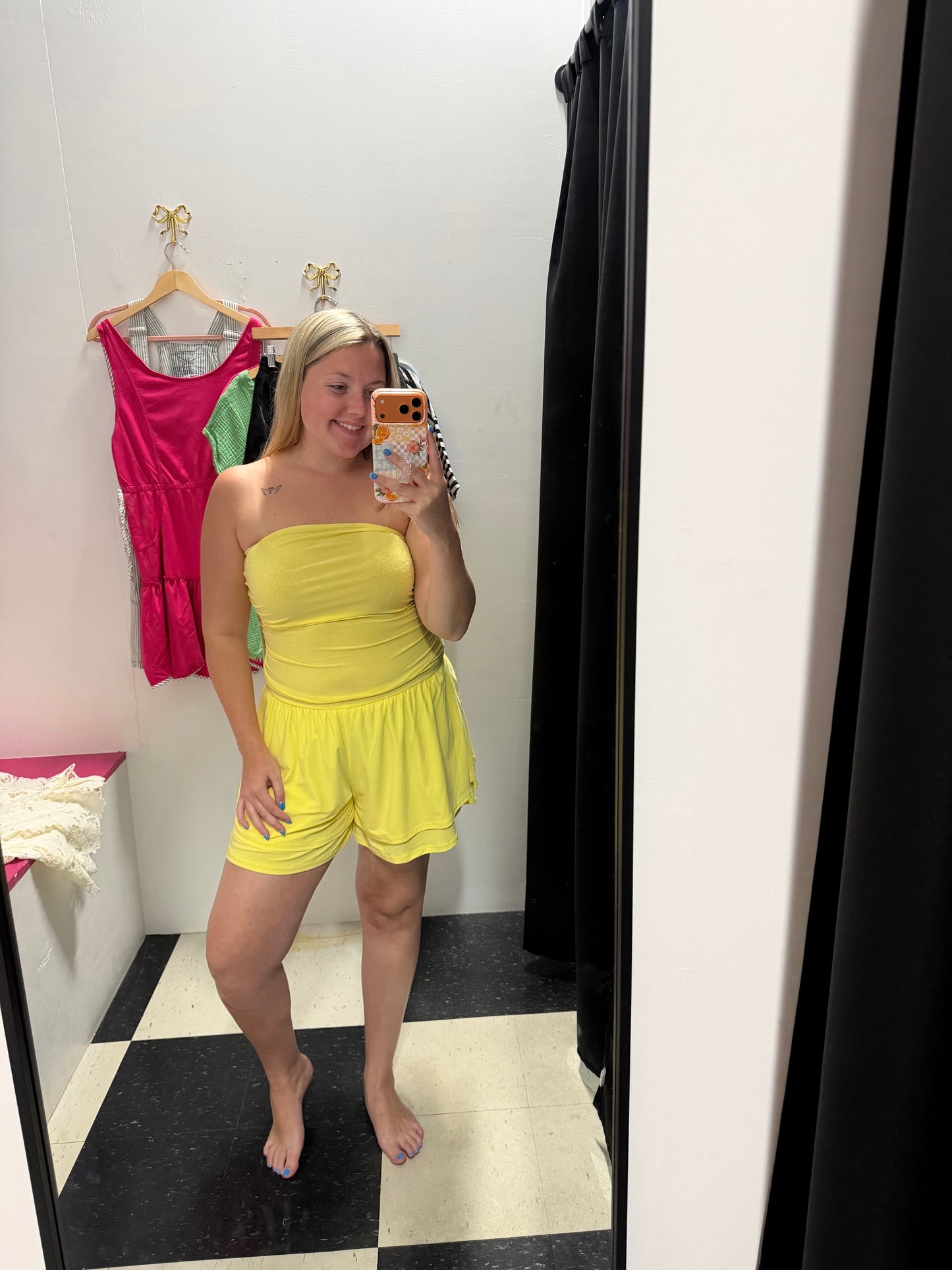 RUCHED STRAPLESS ROMPER - BANANA