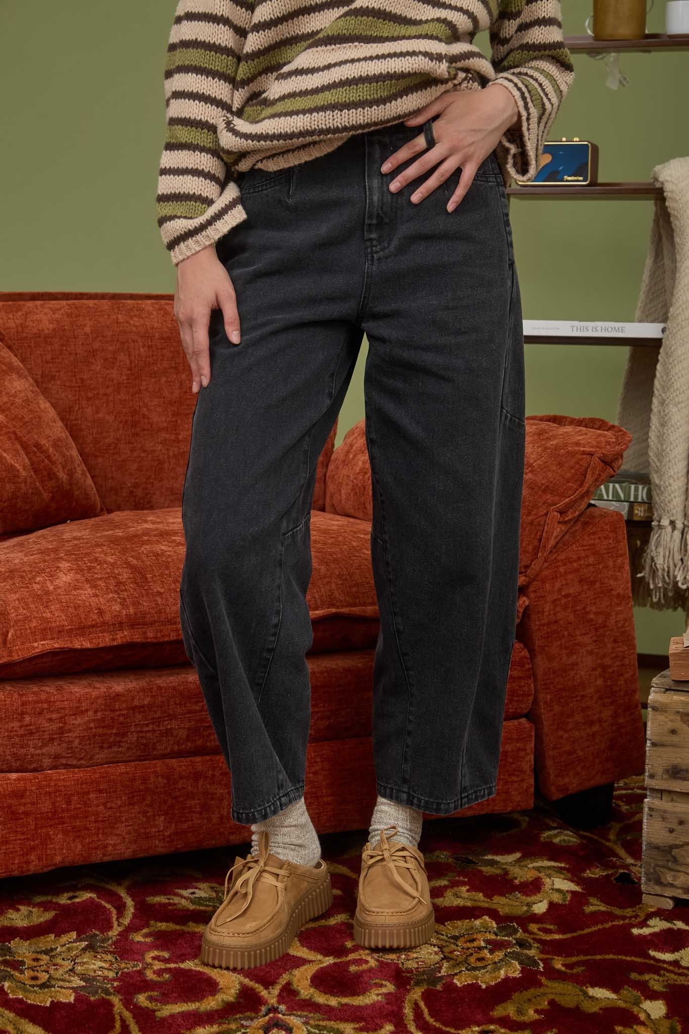 WIDE LEG DENIM CAPRI PANTS