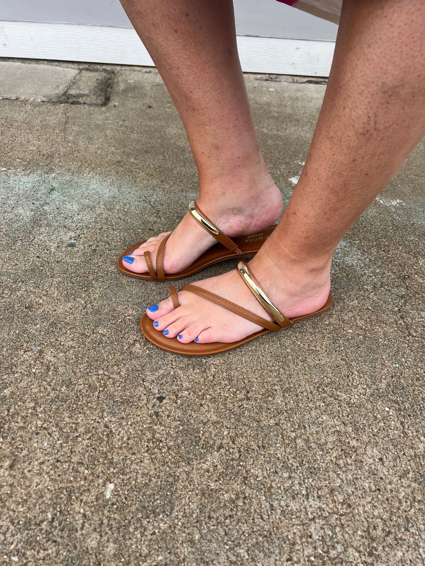 Robyn Gold Ornament Sandals