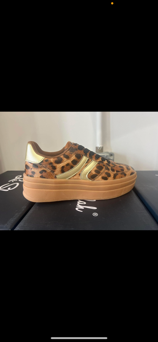 Gaze Platform Sneakers