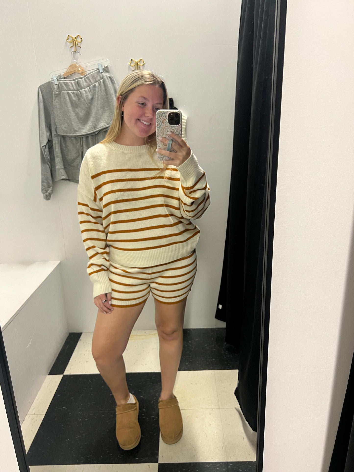 CARAMEL STRIPED SHORTS