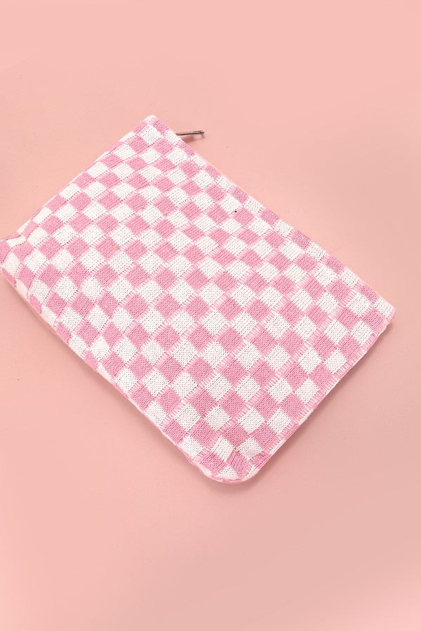 CHECKERED TRAVEL POUCH