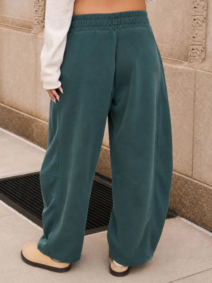 Tucker Barrel Leg Sweatpants - Hunter Green