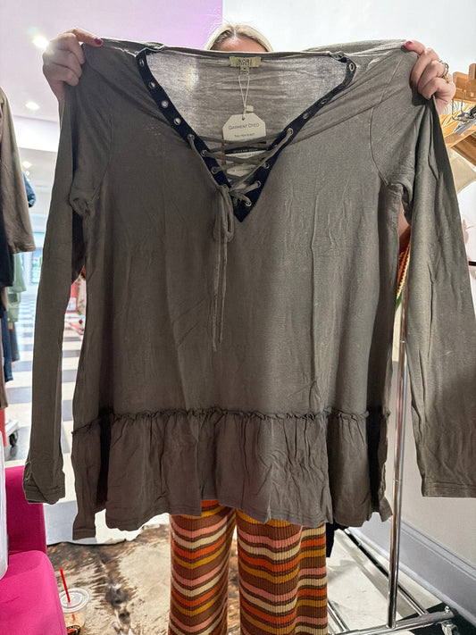 Front Tie Top
