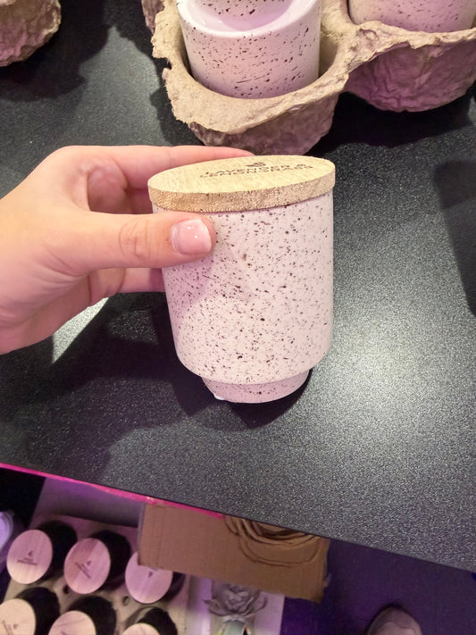 SWAN CREEK CANDLES - SMALL VASE - LAVENDER & LEMON