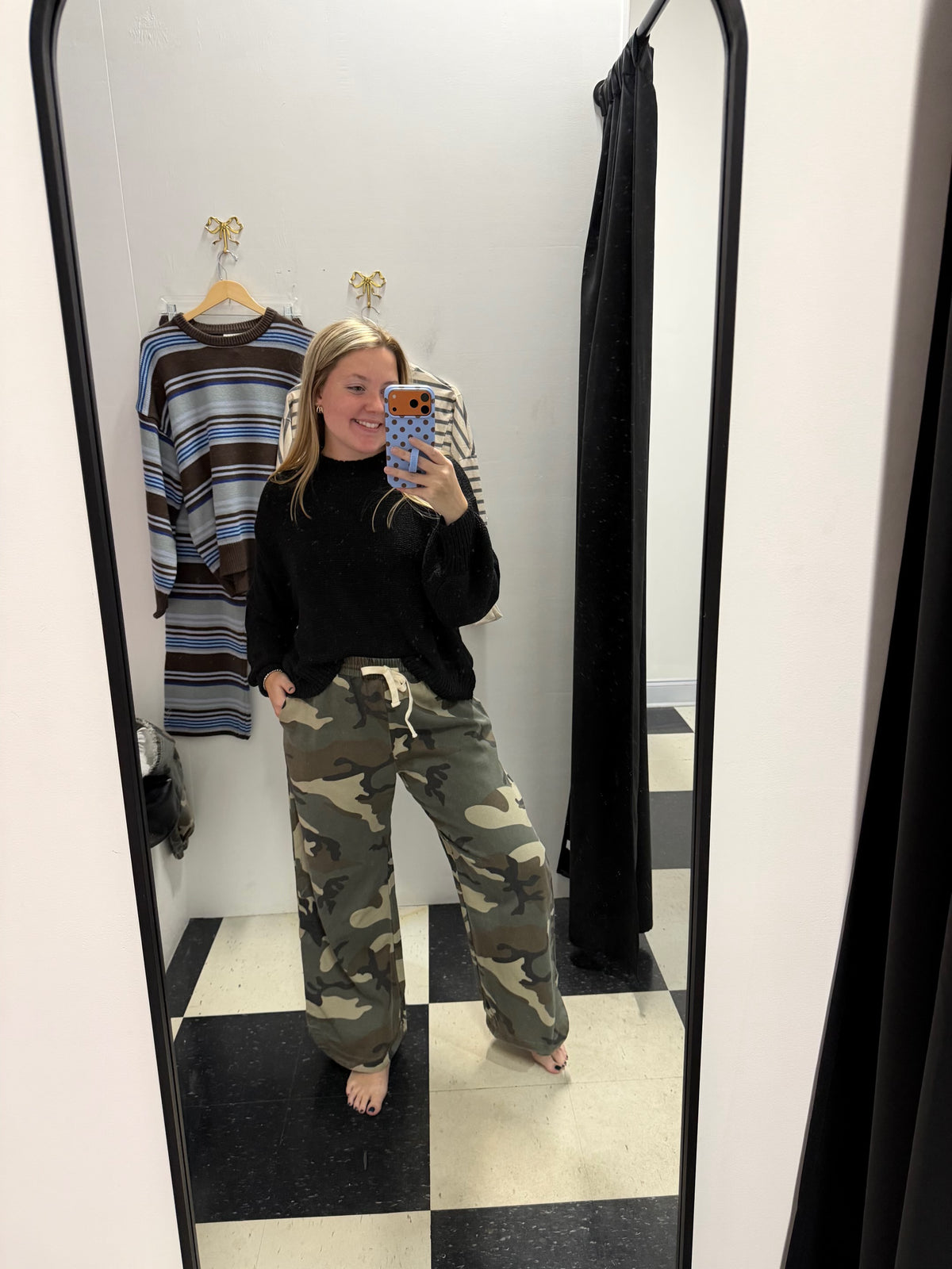 CAMO CURVED SIDE SEAM DRAWSTRING PANTS
