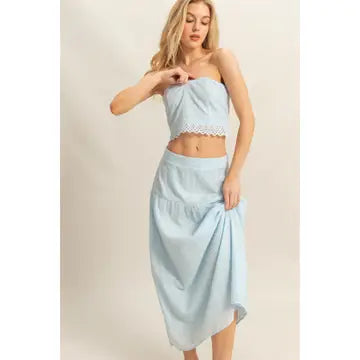 STRAPLESS EYELET TOP