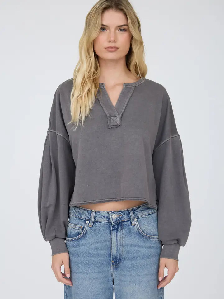 NOTCH NECK BOXY CROP TOP