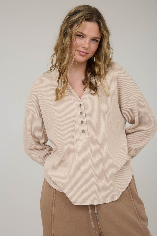 RIBBED LONG SLEEVE HENLEY TOP