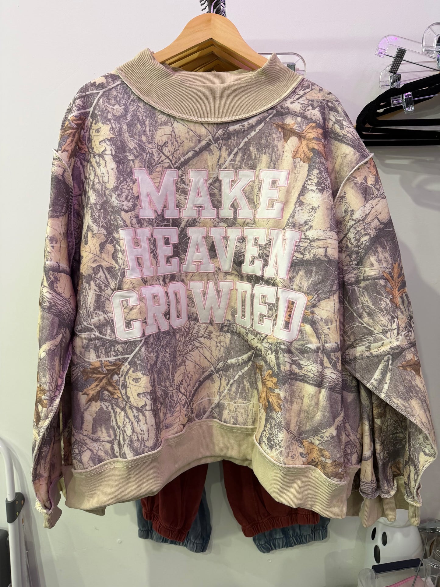 MAKE HEAVEN CROWDED EMBROIDERED MOCKNECK