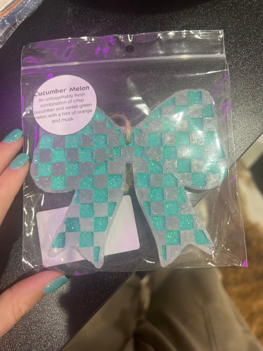Checkered Bow Freshie