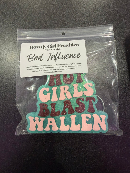 Hot Girls Blast Wallen Freshie