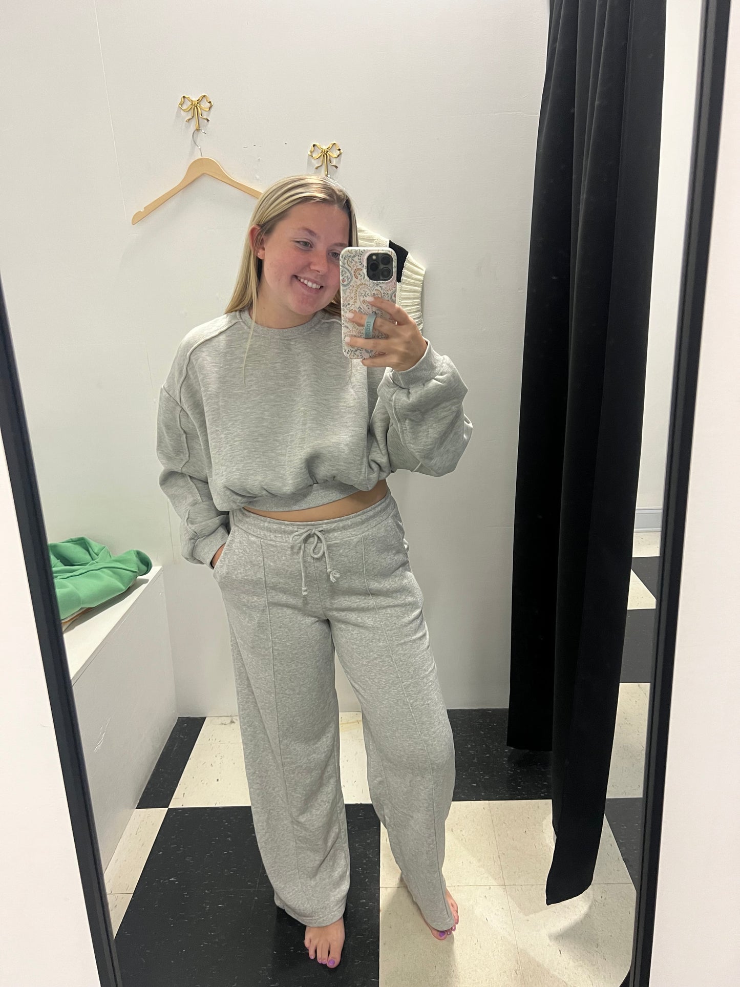 ARCHIE CROPPED SWEATSHIRT -  GRAY