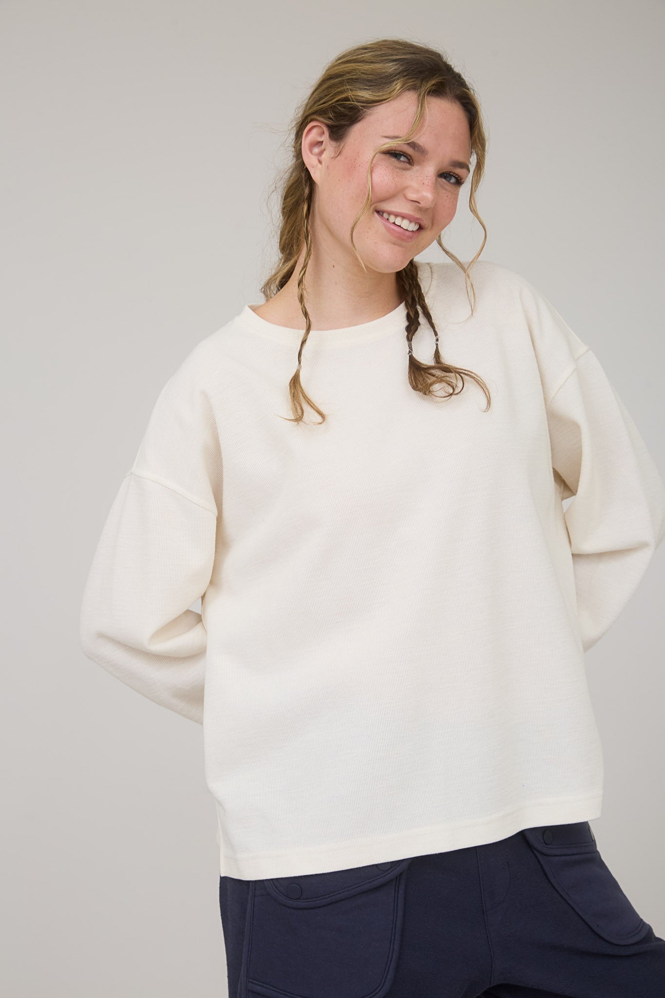 WENDY ROUND NECK TOP