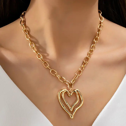 SCULPTURAL OVERSIZED DOUBLE HEART NECKLACE