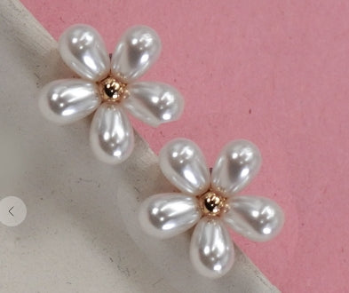 Pearl Flower Stud Earrings