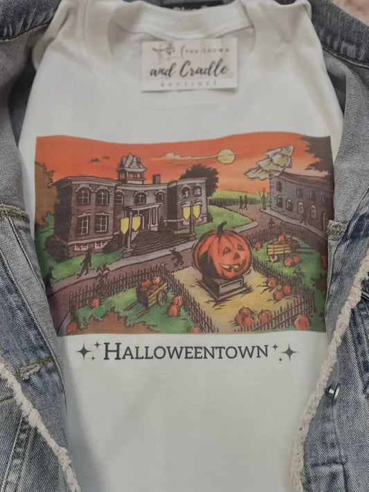 HALLOWEENTOWN GRAPHIC TEE