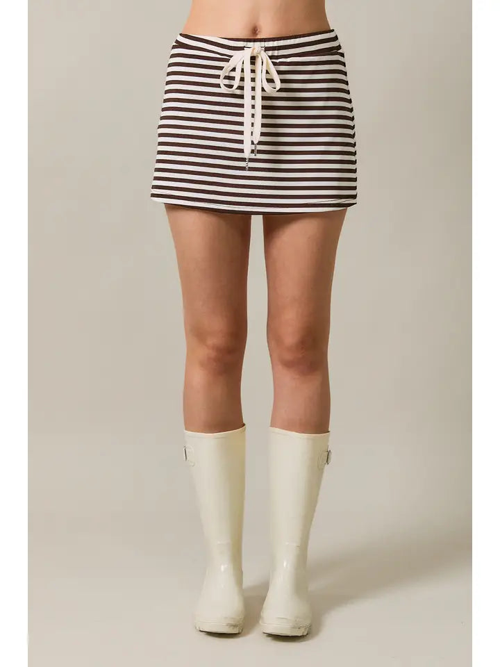 LOOK AT ME STRIPED MID RISE SKORT - BROWN/WHITE STRIPE